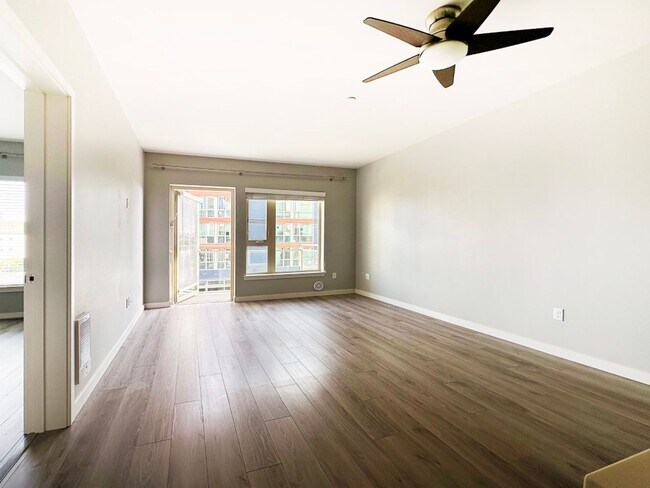 Building Photo - 1Bd/1Ba Seattle Condo