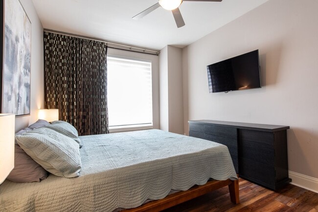 Building Photo - Furnished 3 bedroom/2bath Condo including Utilities!