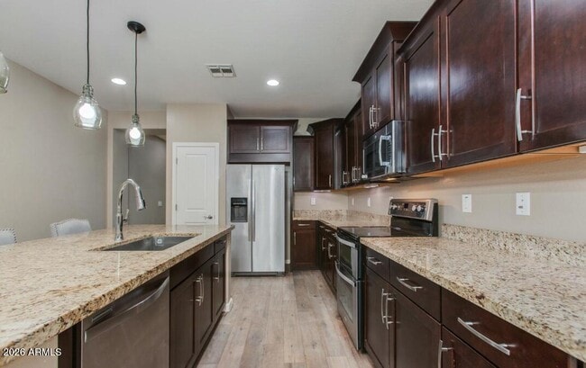 Building Photo - 287 N Jesse St