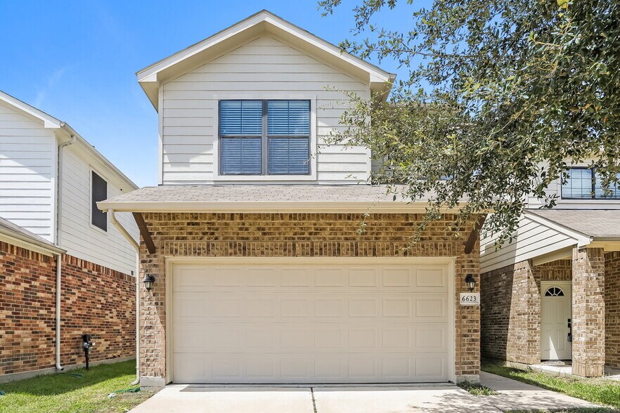 Primary Photo - 6623 Sharpstone Creek Ln