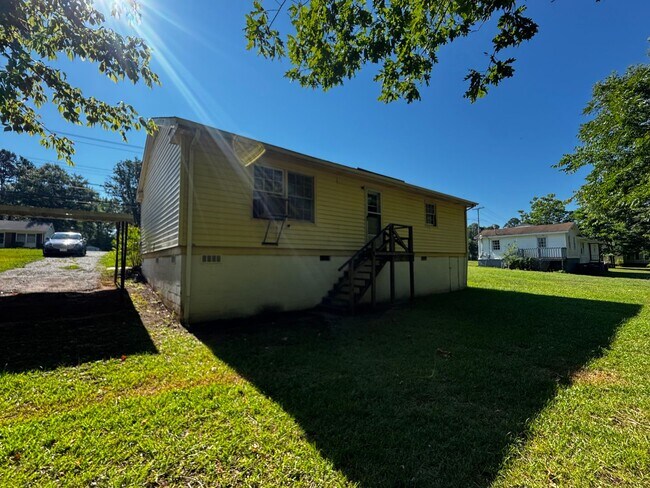 Building Photo - 3 Bedroom with 1 Bath Single Family Home in Shelby, NC