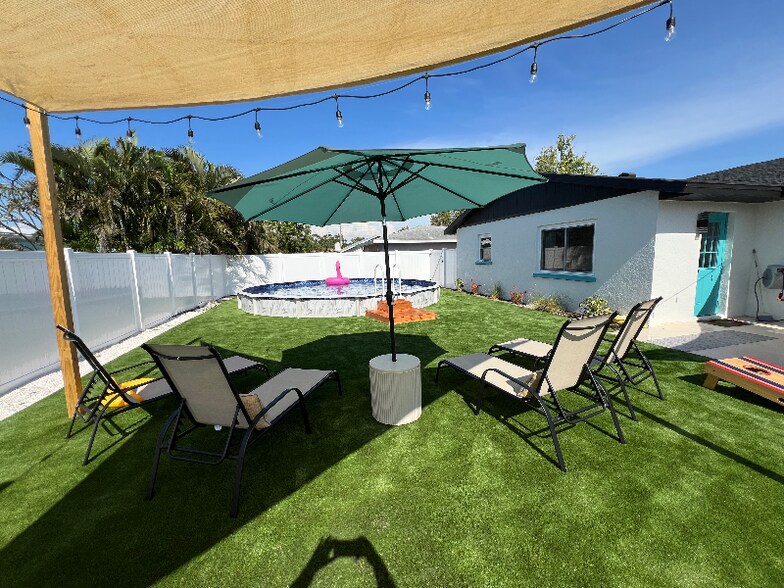 Building Photo - 7516 22nd Ave W