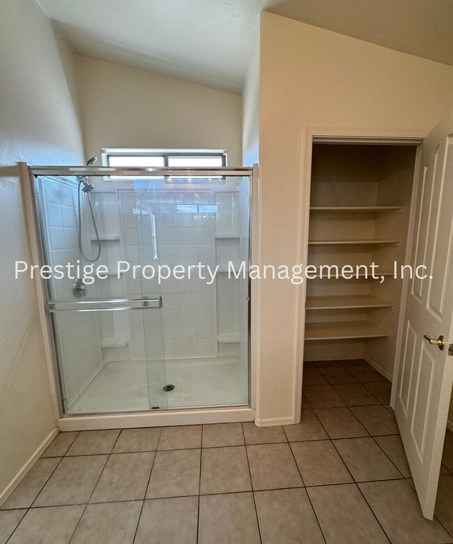 Building Photo - Charming Desirable Vail Home