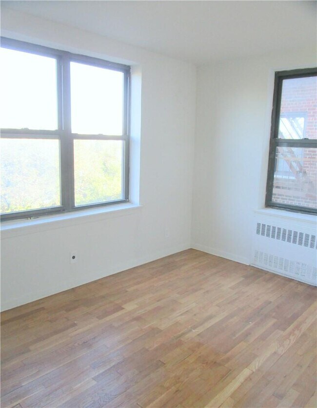 Building Photo - 4315 Webster Ave