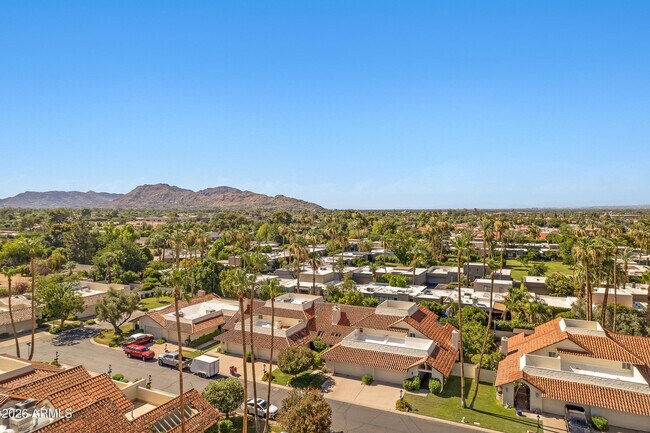 Building Photo - 7118 E Buena Terra Way