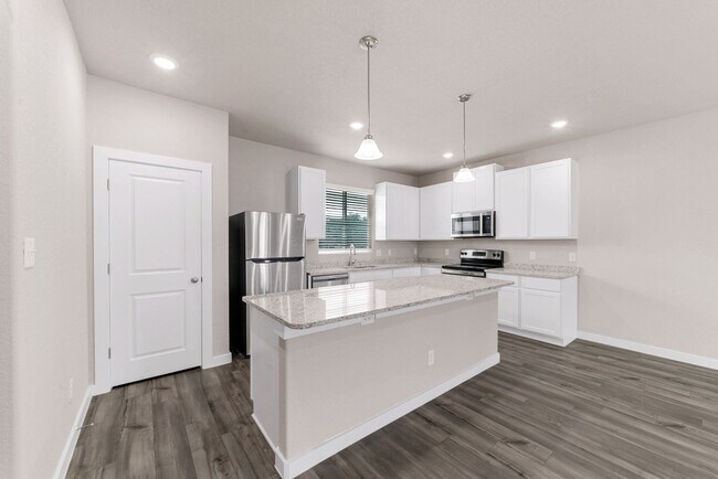 Building Photo - 3 Bedroom/3.5 Bath The Preserve At the Dom...
