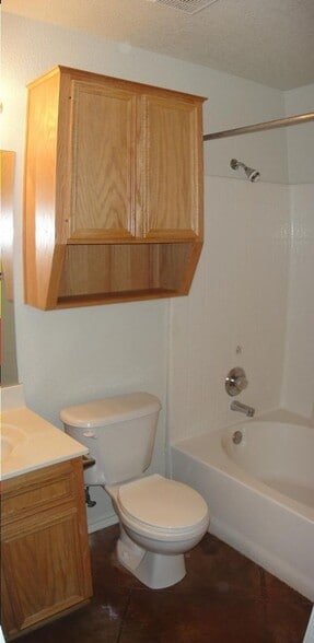 Building Photo - 411 E Central Texas Expy