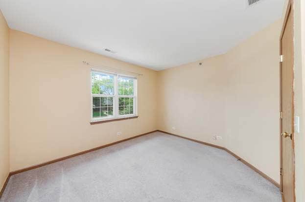 Building Photo - 5S510 Scots Dr