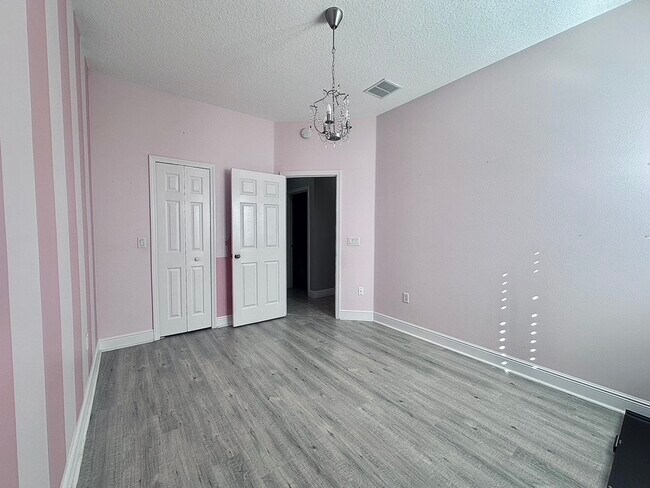 Building Photo - 107 Monroe View Trail