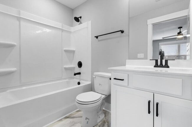 Building Photo - 106 Jonathan Wade Cir