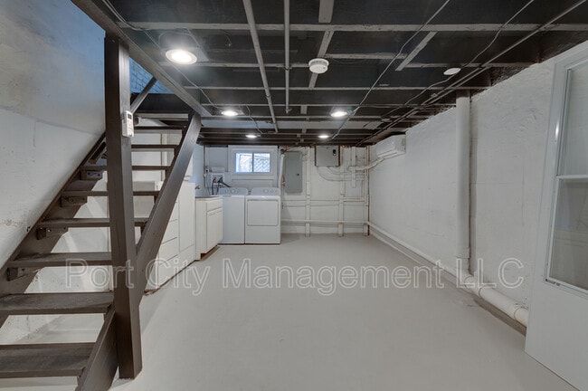Building Photo - 602 Harding Pl