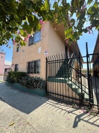 Building Photo - 7400 S Hoover St