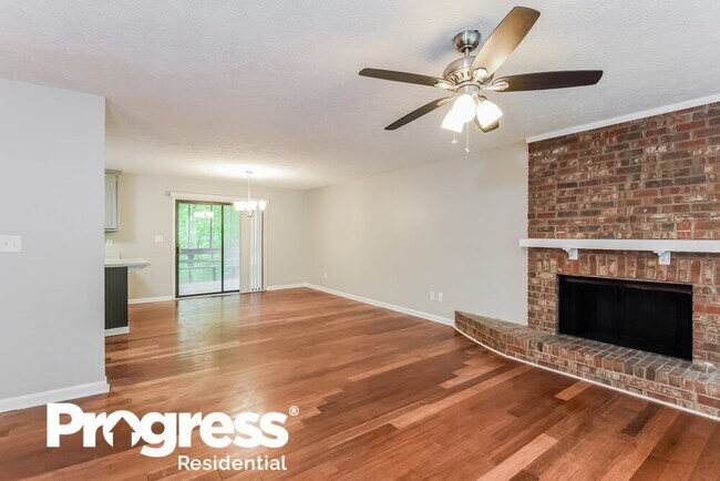 Building Photo - 170 Hyde Park Ct