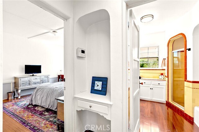 Building Photo - 9101 La Salle Ave