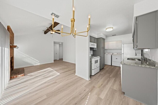 Building Photo - 2313 Paul Revere St