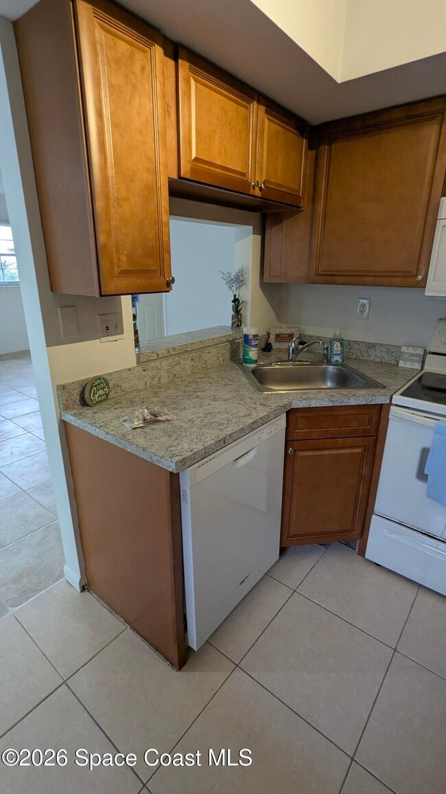 Building Photo - 1633 Sunny Brook Ln