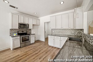 Building Photo - 1331 Pinnacle Dr