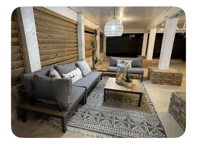 Building Photo - 1212 55th St