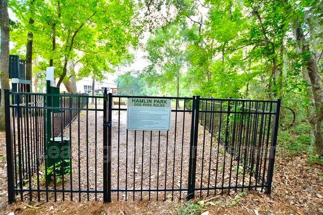 Building Photo - 1402 Hamlin Park Cir