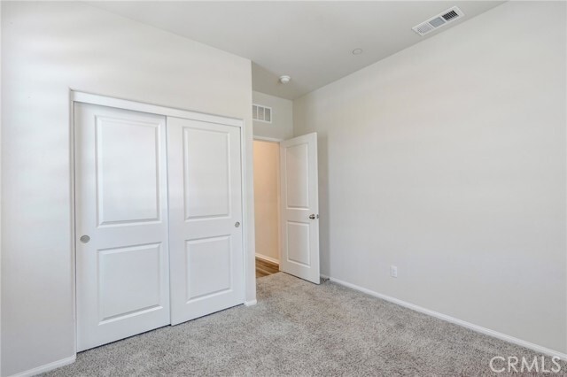Building Photo - 36469 Shine Dr