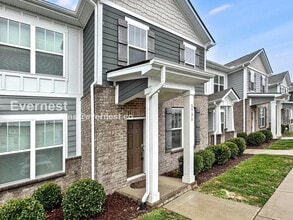 Building Photo - 1731 Frodo Wy