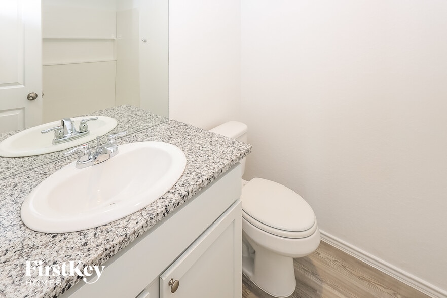 Building Photo - 8323 Piedra Medina