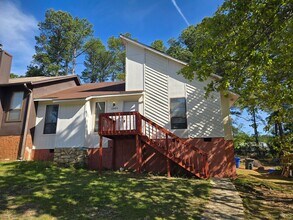 Building Photo - Townhome for rent