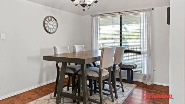 Building Photo - Gorgeous Home in 93314 Area!