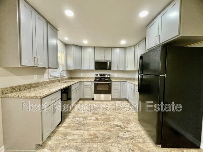 Building Photo - 6005 Blairmore Pl