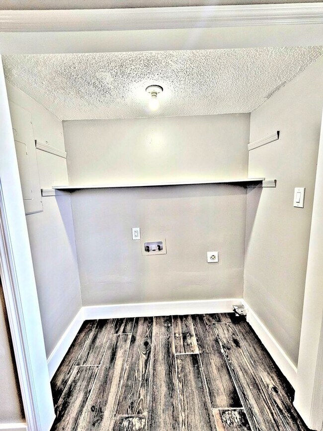 Building Photo - Apartment 2BR/1BA Decatur SW