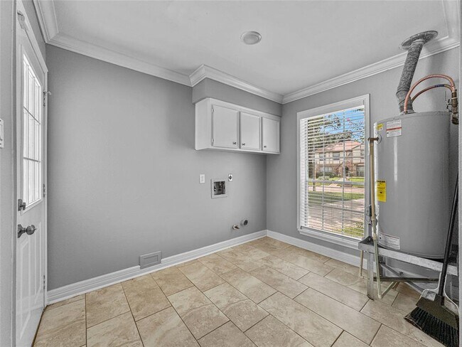 Building Photo - 8214 Roebourne Ln