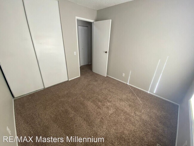 Building Photo - 3 br, 2 bath House - 3562 S Kittredge St #A