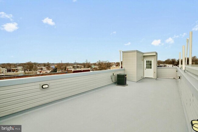 Building Photo - 2537 Cecil B. Moore Ave