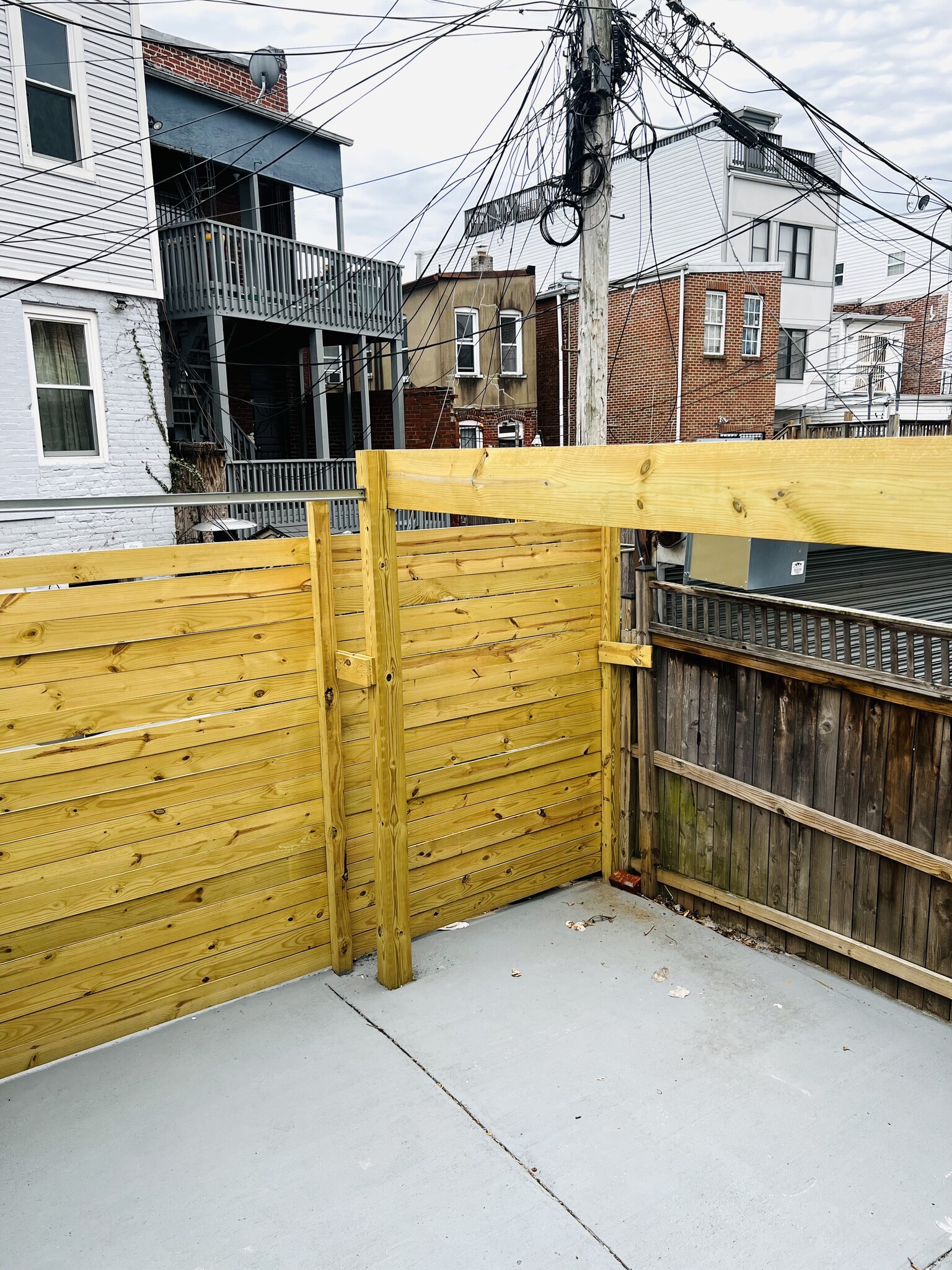 Building Photo - 116 Thomas St NW