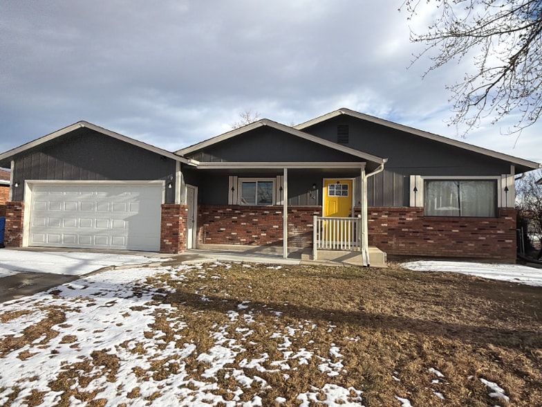 Building Photo - 914 S Del Norte Ave