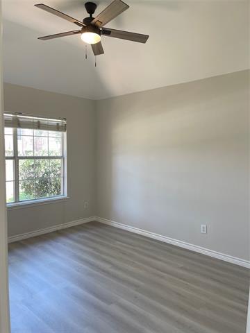 Building Photo - 9517 Thorncliff Dr