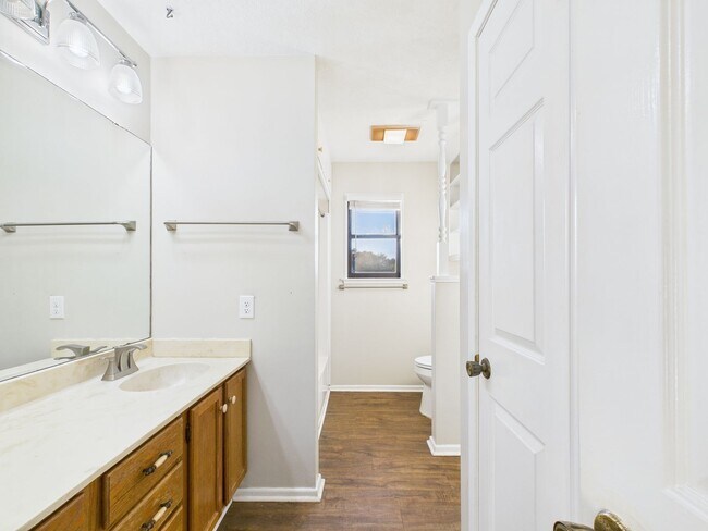 Building Photo - 107 Frederick Rd