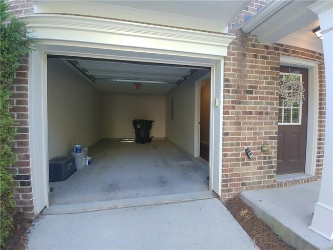 Building Photo - 2214 Landing Walk Dr