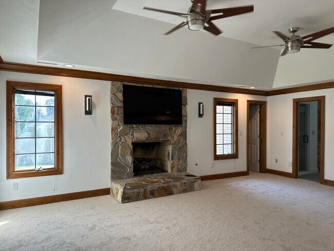 Building Photo - 1416 Shenandoah Pkwy