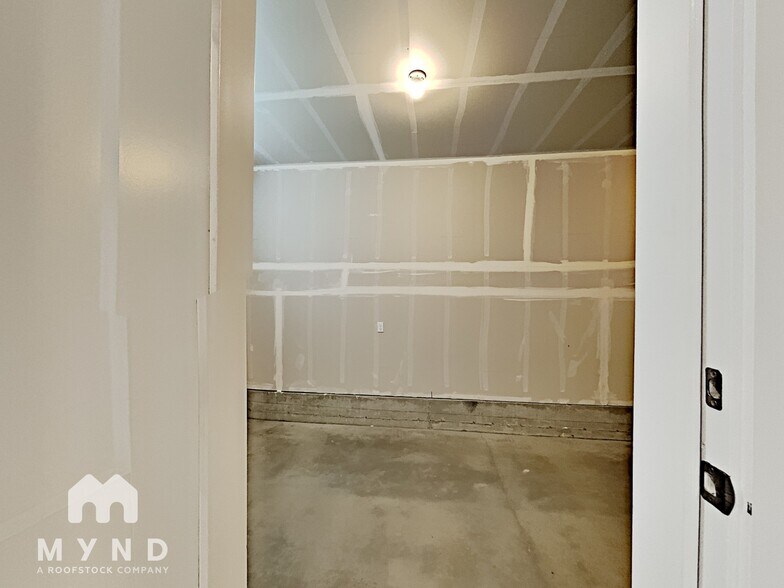 Building Photo - 3230 148th St SW