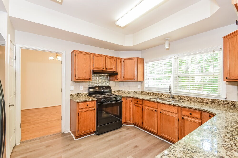 Building Photo - 4118 Huntcliff Dr