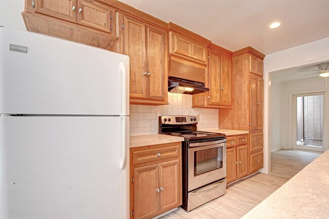 Building Photo - 8312 Augustine Dr