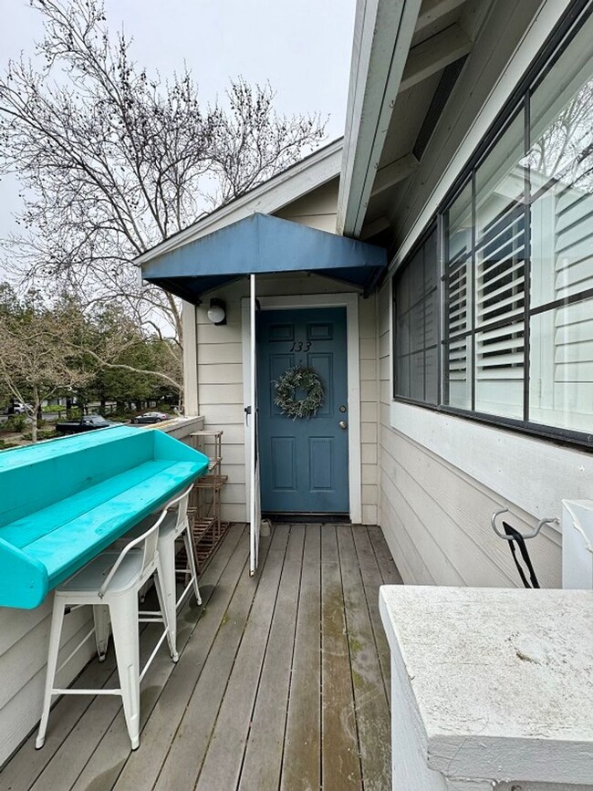 Charming Two Bedroom Napa Condo 133 Golden Gate Cir Napa CA 94558