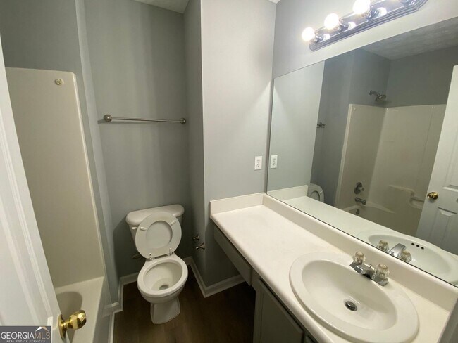 Building Photo - 4611 Logan Way