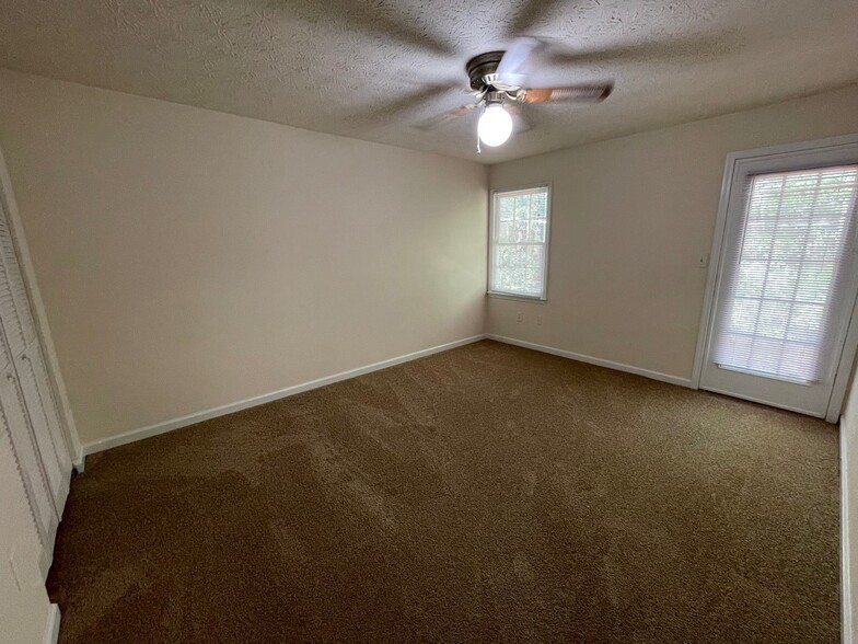 Building Photo - 254 Highland Park Dr