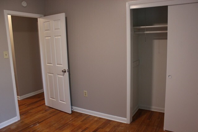 Building Photo - Welcome to this beautiful brick home nestl...