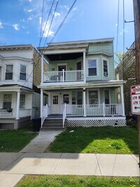 Building Photo - 90 Woodlawn Ave