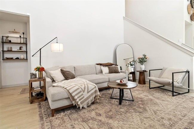 Building Photo - 105 New Hvn St