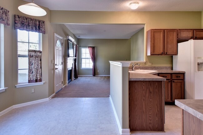 Building Photo - 164 Old Field Rd