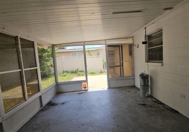 Building Photo - 7335 Ashwood Dr